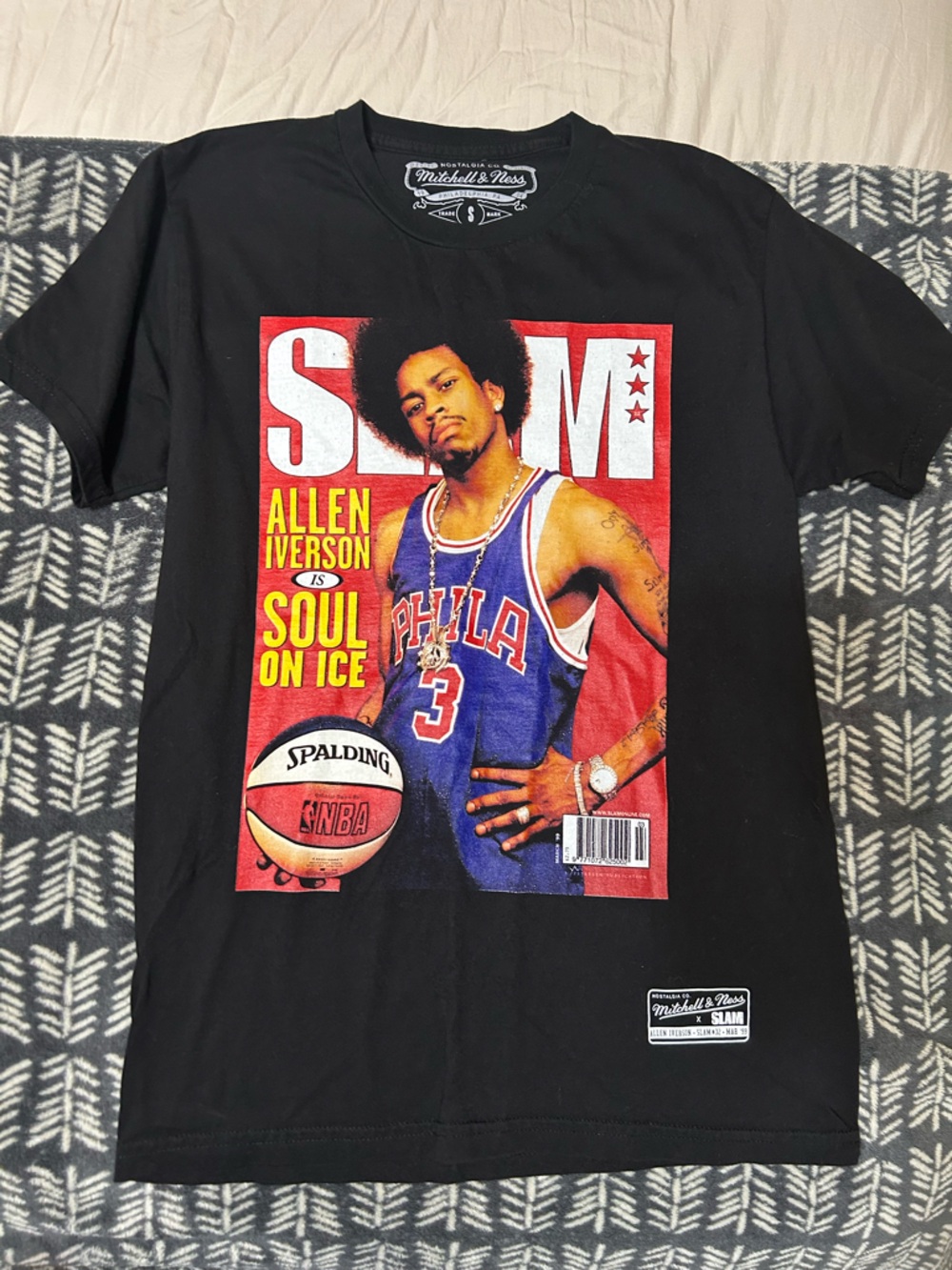 7 Men’s Graphic T-shirts. All size SMALL and in good shape! Selling as a lot.
